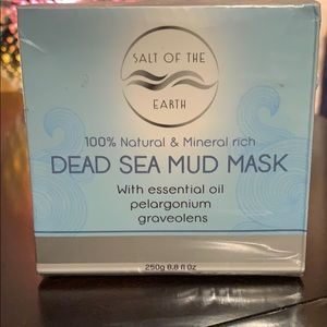 New and Sealed Dead Sea Mud Mask w Essential Oil